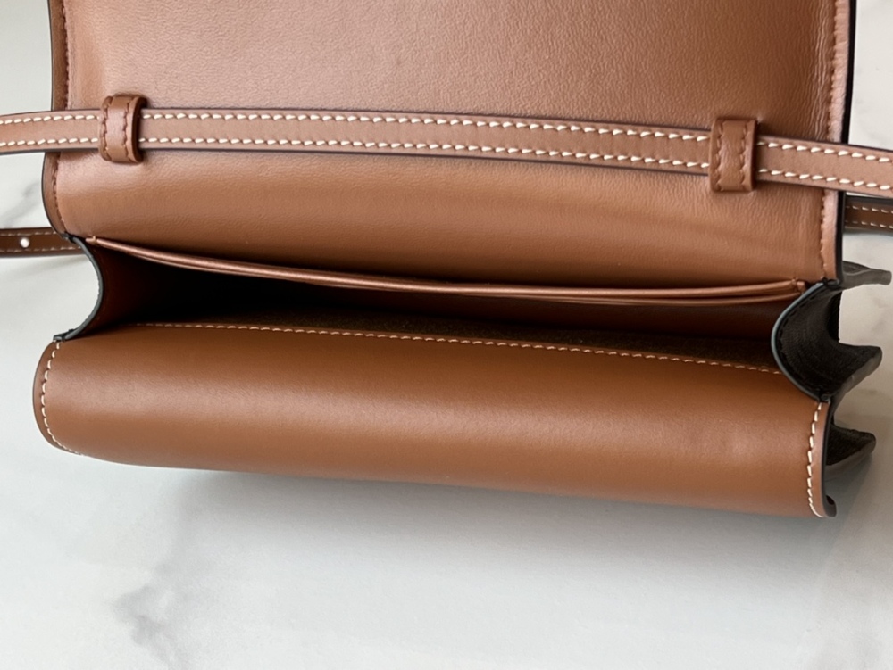 CELINE WOC mirror boutique