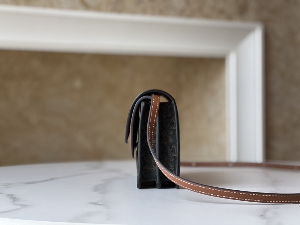 CELINE WOC mirror boutique