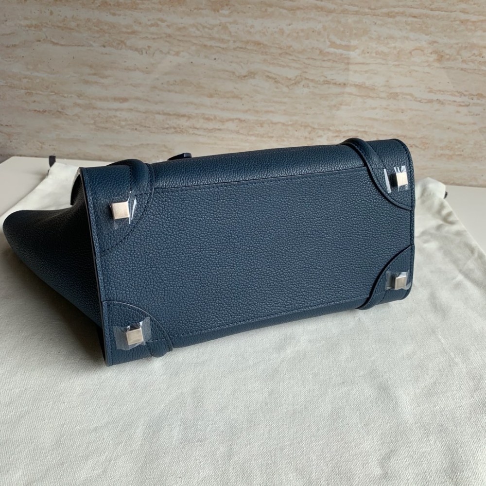 CELINE smiley bag MM 27cm 189793 mirror boutique