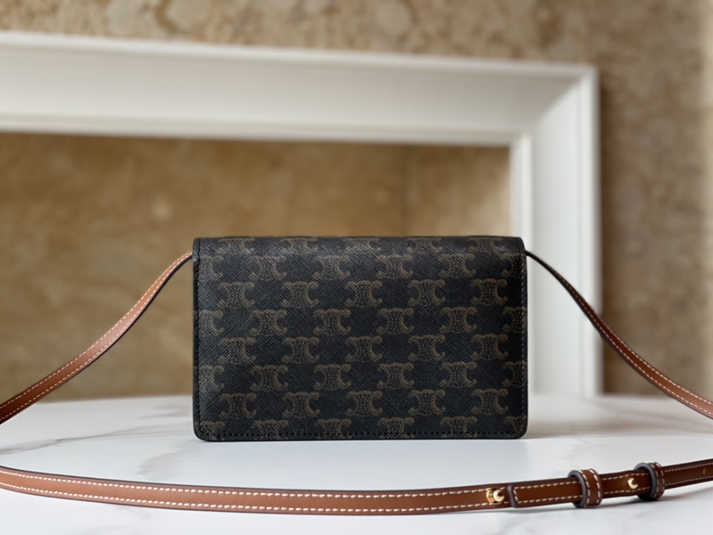 CELINE WOC mirror boutique