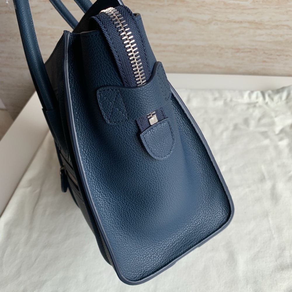 CELINE smiley bag MM 27cm 189793 mirror boutique