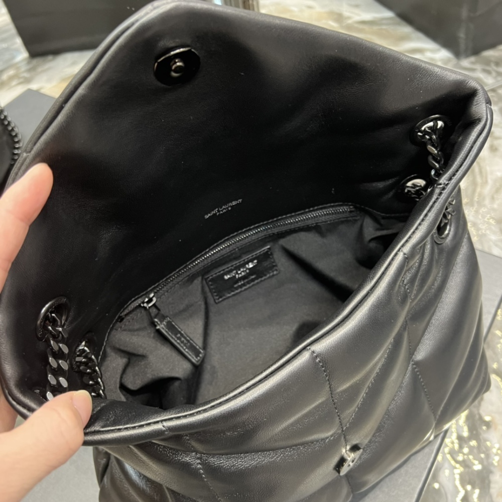 Yves Saint Laurent Loulou puffer 29cm 577476 Mirror Boutique