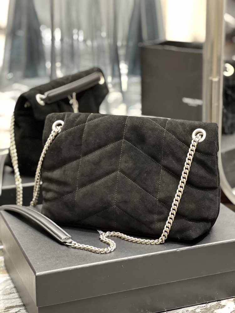 Yves Saint Laurent Loulou puffer 29cm 577476 Mirror Boutique