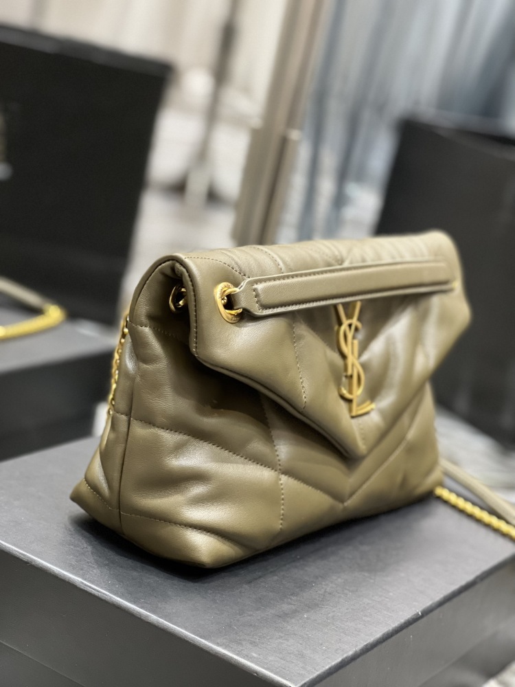 Yves Saint Laurent Loulou puffer 29cm 577476 Mirror Boutique