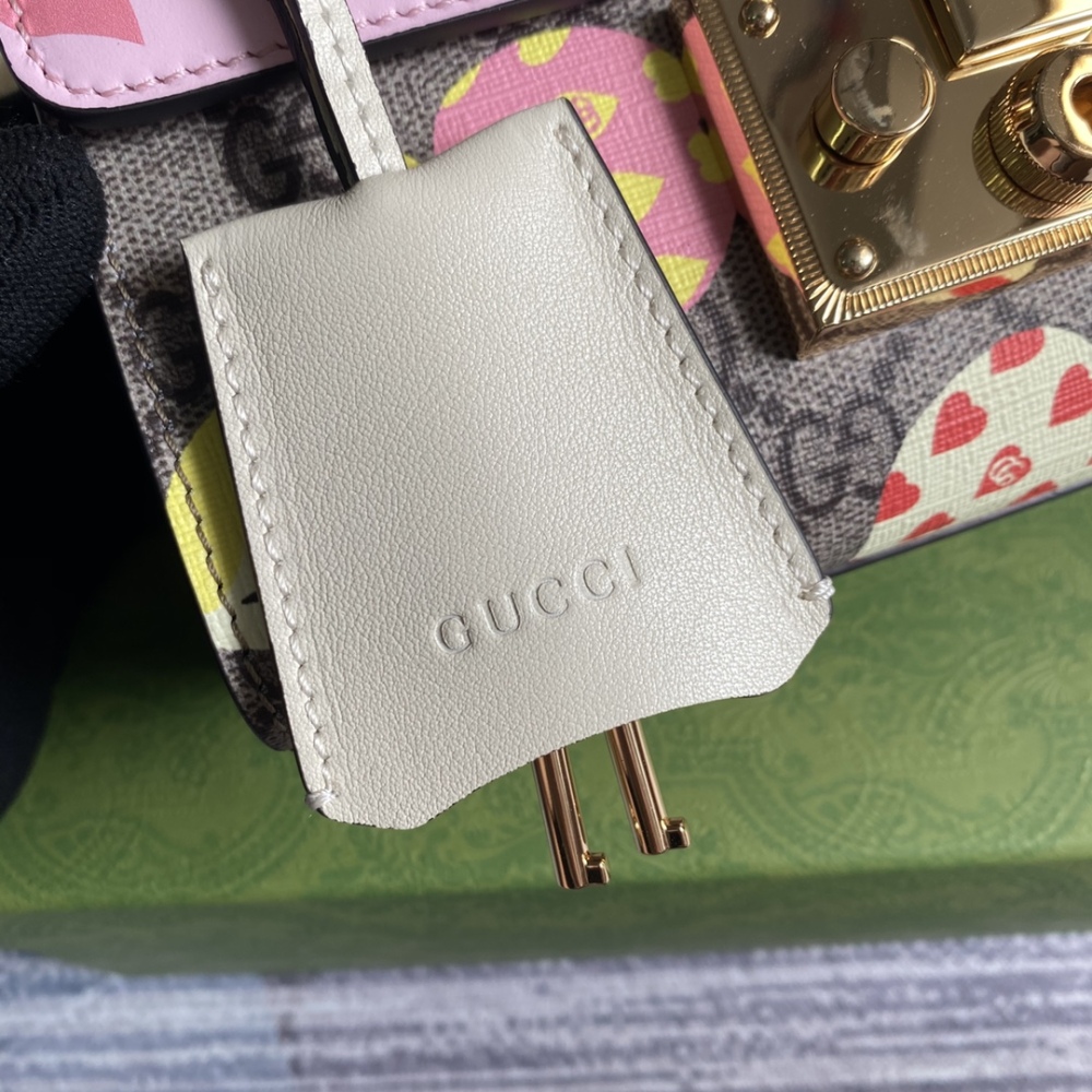 Gucci Padlack 409487 Mirror Boutique