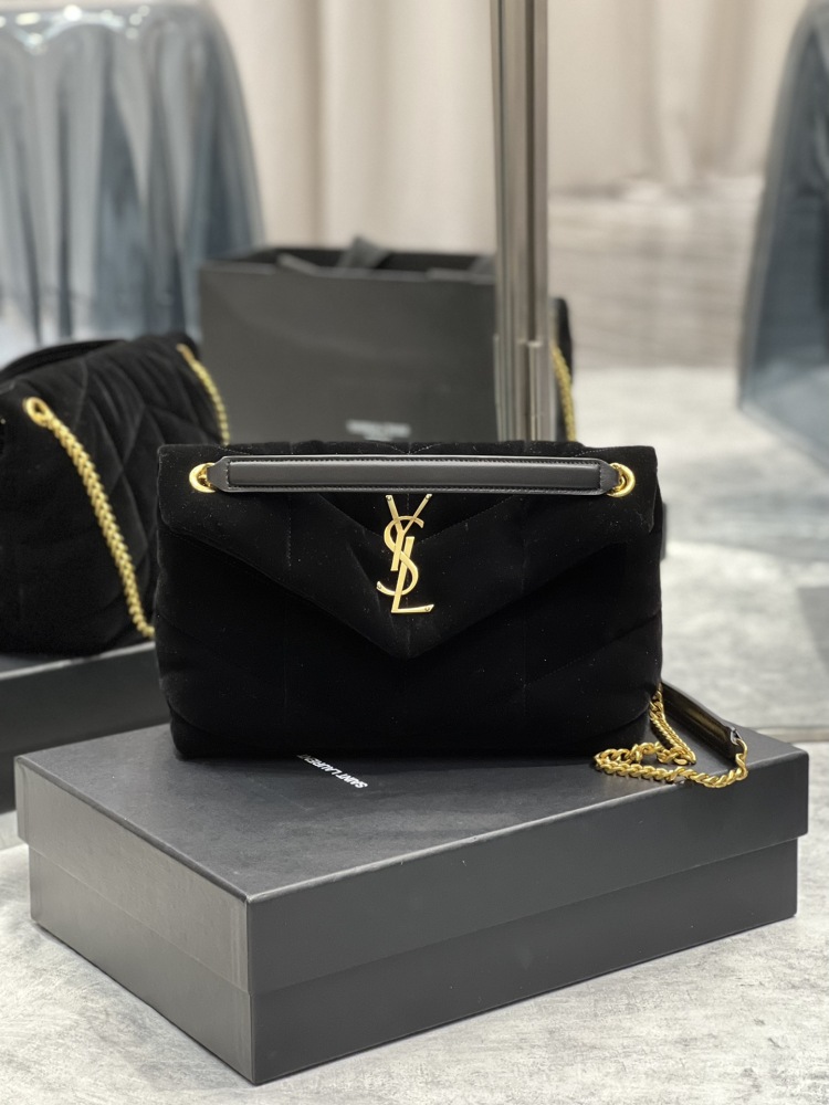 Yves Saint Laurent Loulou puffer 29cm 577476 Mirror Boutique