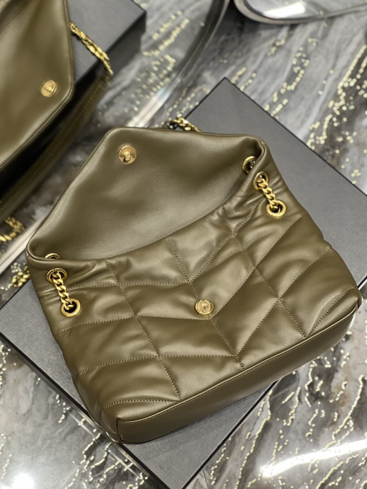 Yves Saint Laurent Loulou puffer 29cm 577476 Mirror Boutique