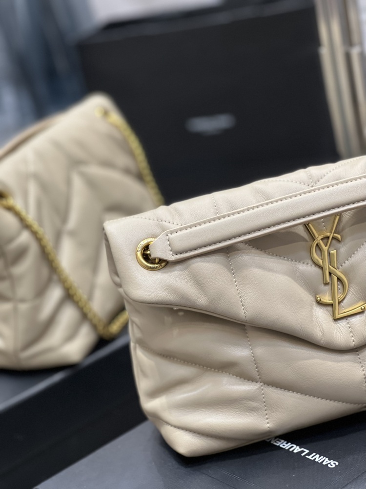 Yves Saint Laurent Loulou puffer 29cm 577476 Mirror Boutique