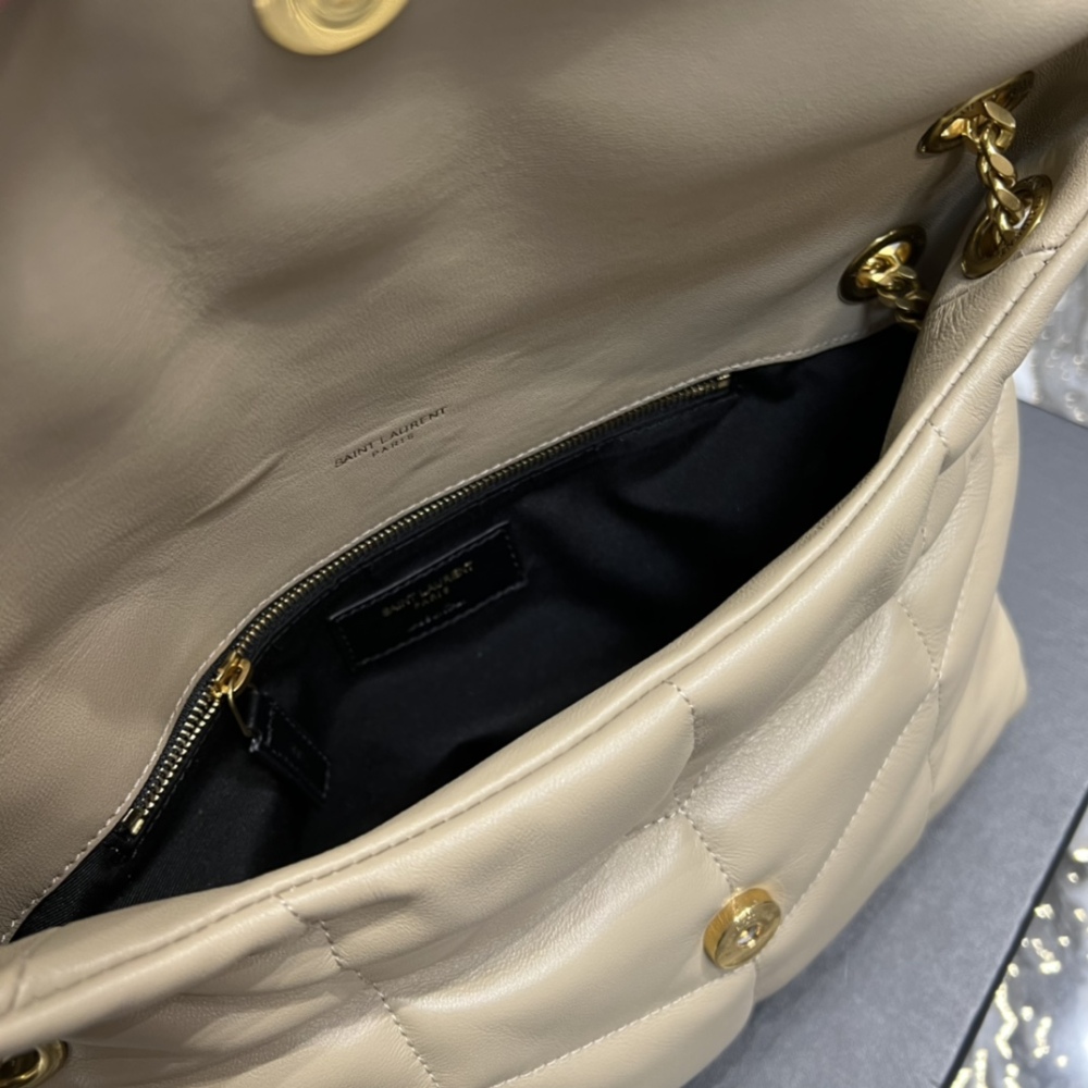 Yves Saint Laurent Loulou puffer 29cm 577476 Mirror Boutique