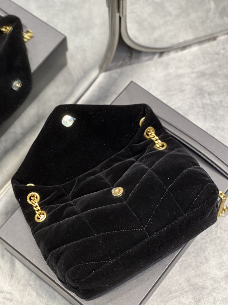Yves Saint Laurent Loulou puffer 29cm 577476 Mirror Boutique