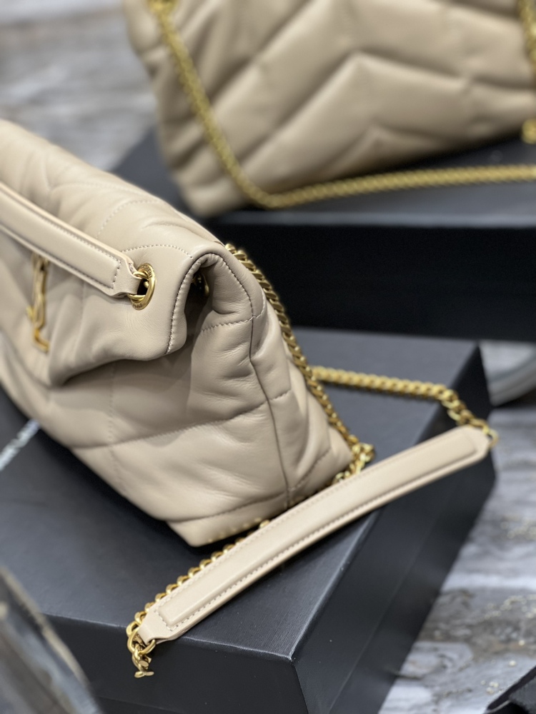 Yves Saint Laurent Loulou puffer 29cm 577476 Mirror Boutique
