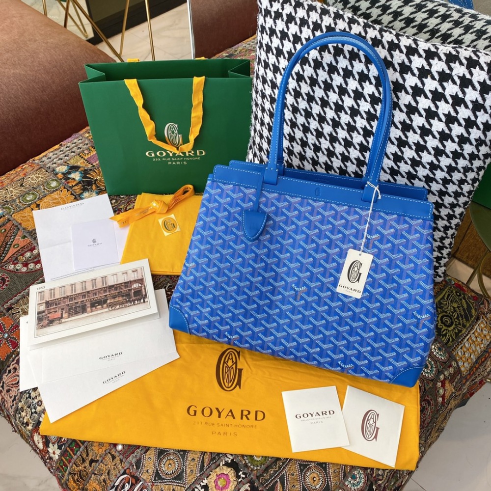 GOYARD Bellechasse Biaude Mirror Boutique