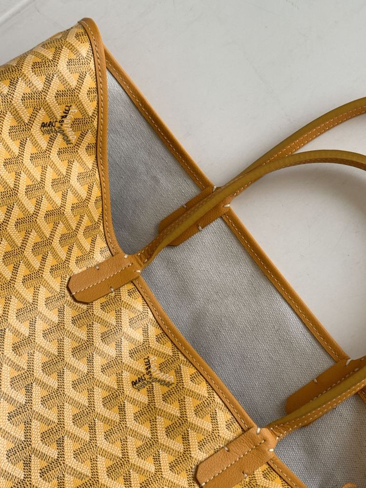 GOYARD Chien Gris Pet Bag Mirror Boutique