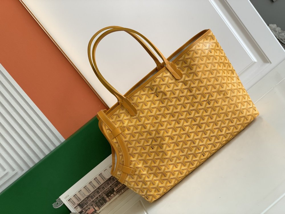 GOYARD Chien Gris Pet Bag Mirror Boutique