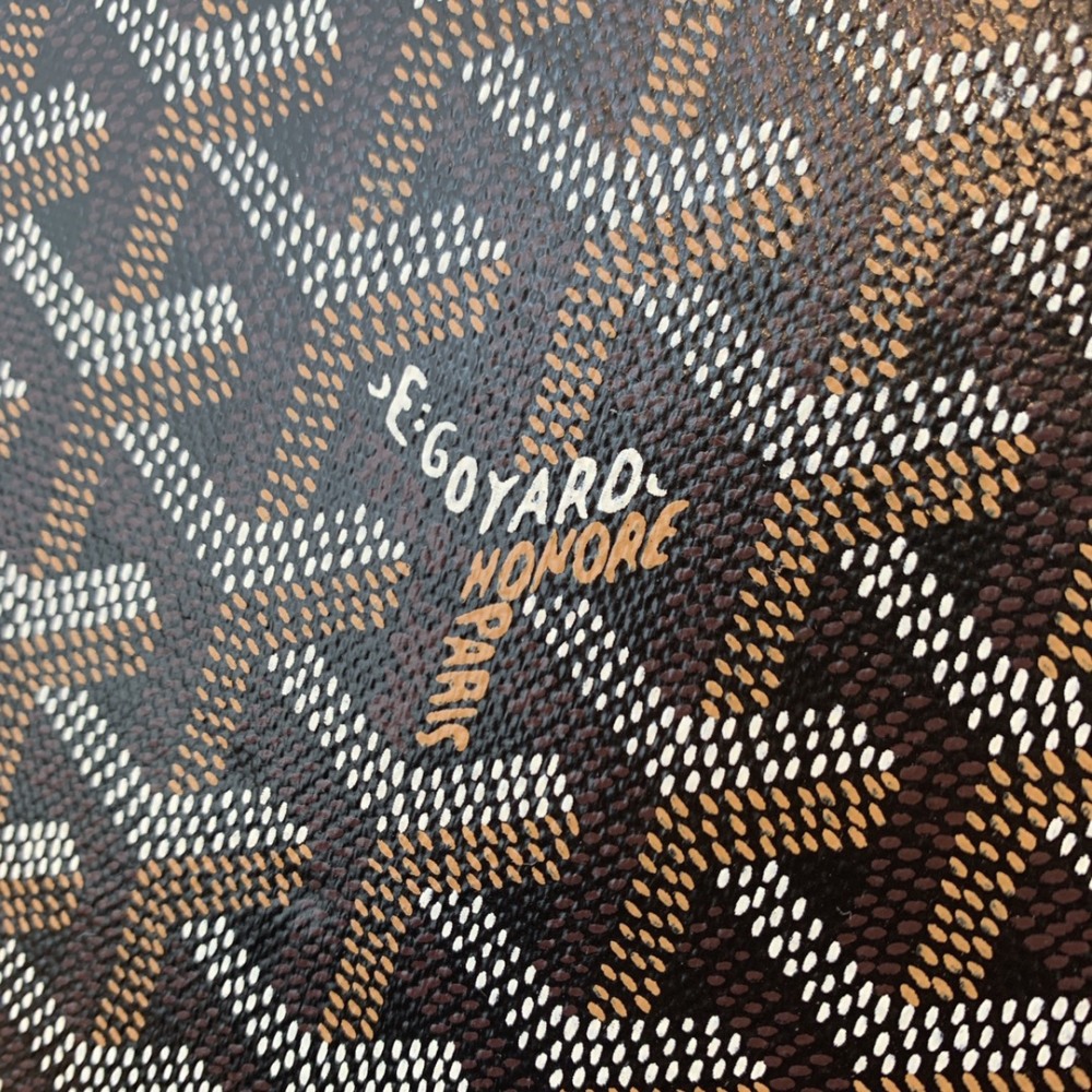 GOYARD Alto Hat Box Bag Mirror Boutique