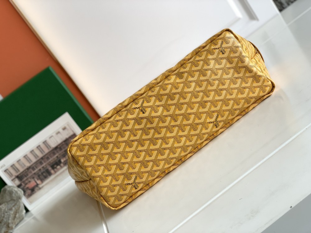 GOYARD Chien Gris Pet Bag Mirror Boutique