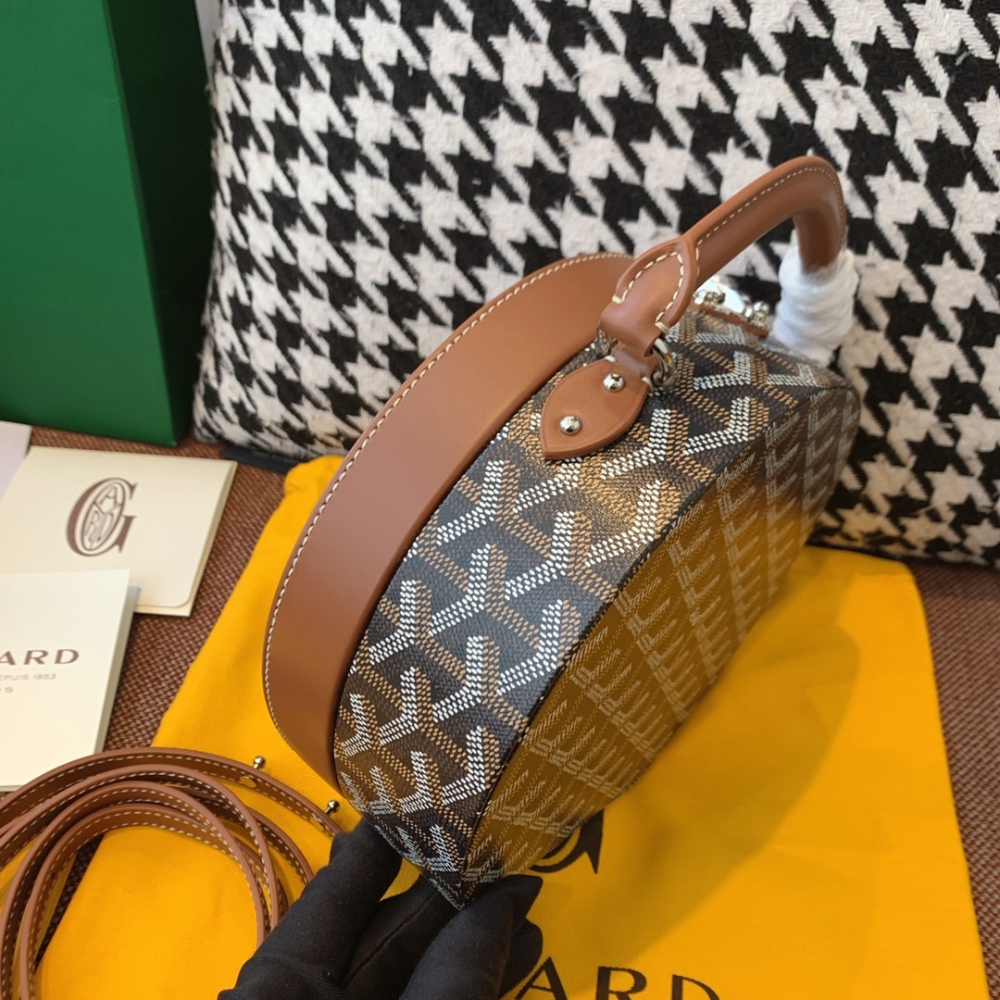 GOYARD Alto Hat Box Bag Mirror Boutique
