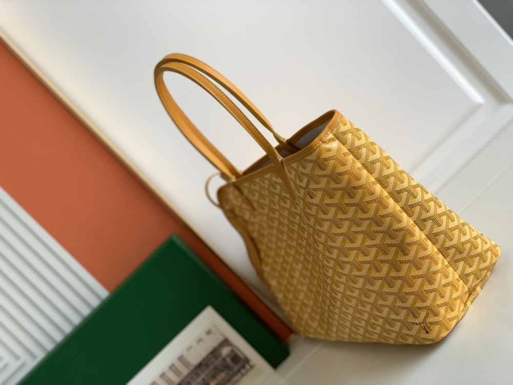 GOYARD Chien Gris Pet Bag Mirror Boutique