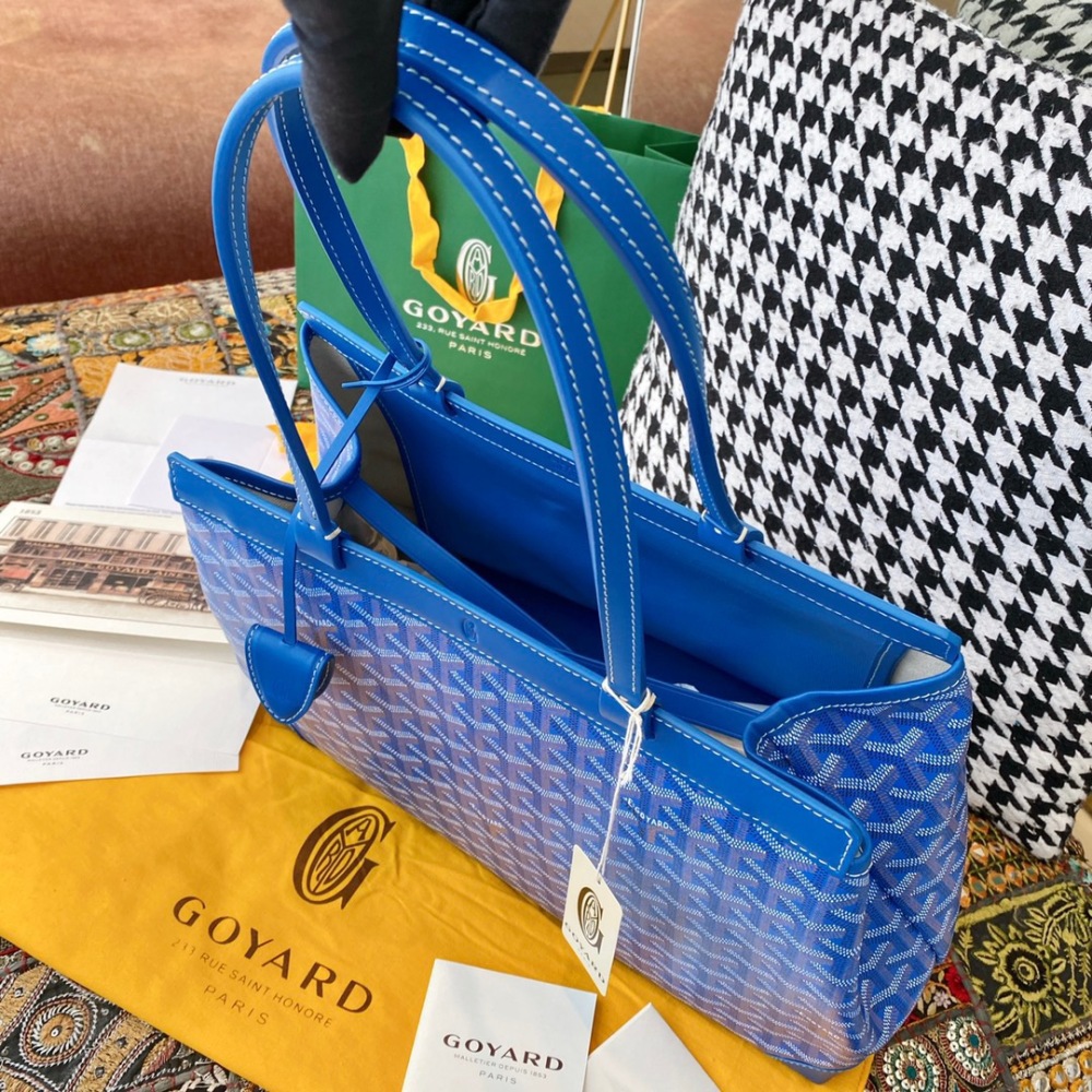GOYARD Bellechasse Biaude Mirror Boutique