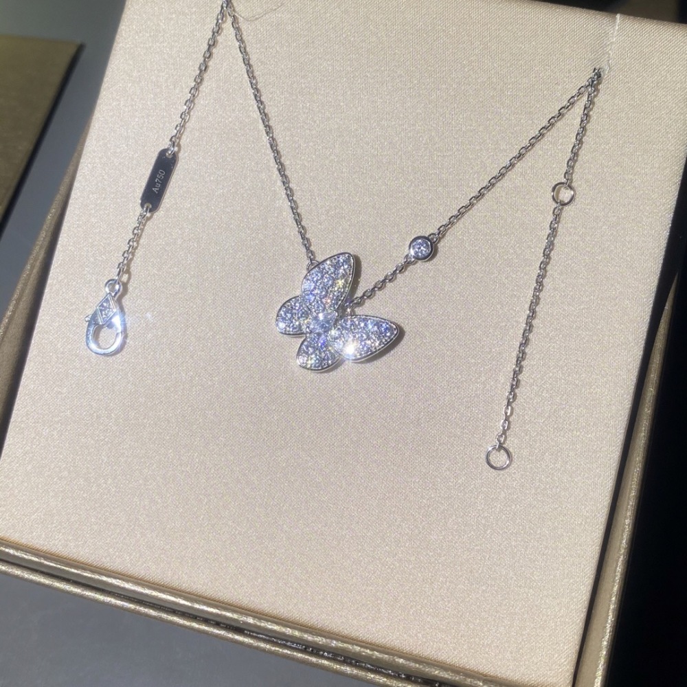 VCA necklace
