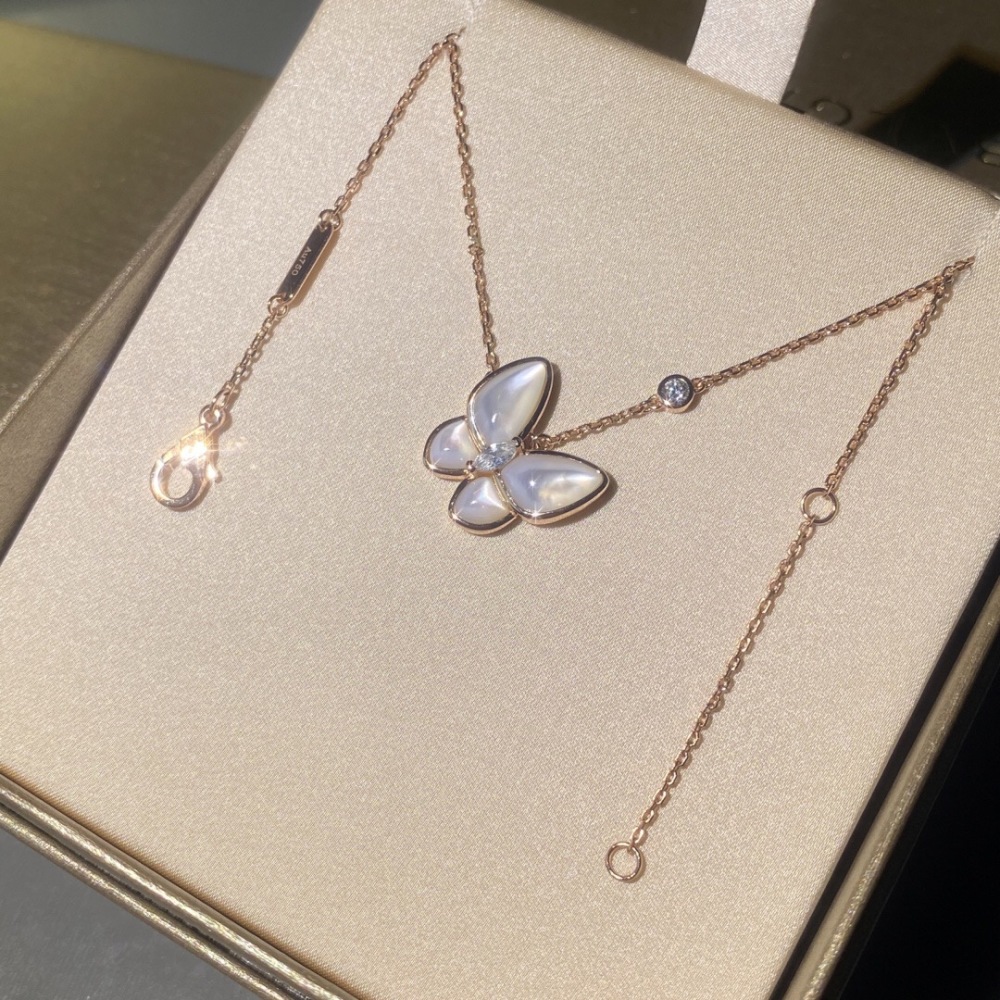 VCA necklace