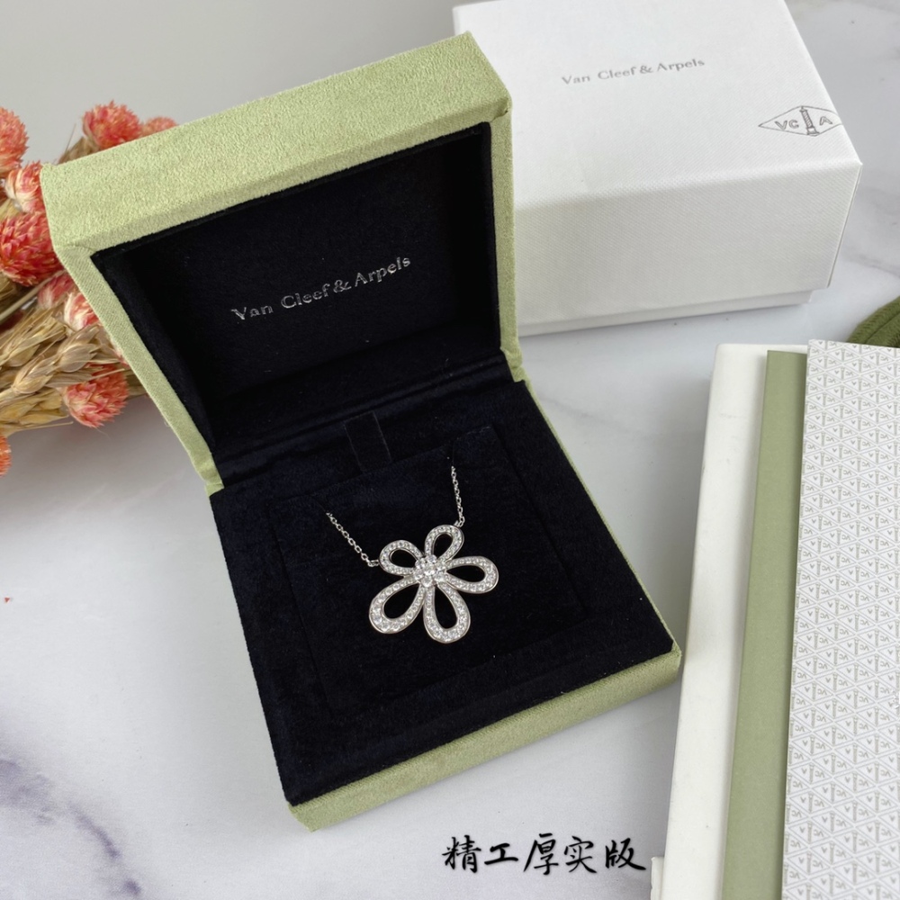 VCA necklace