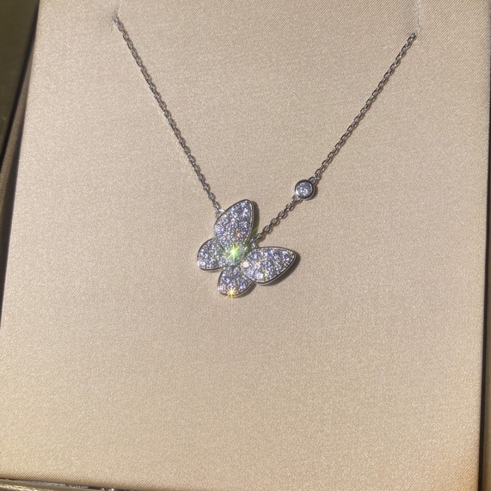 VCA necklace