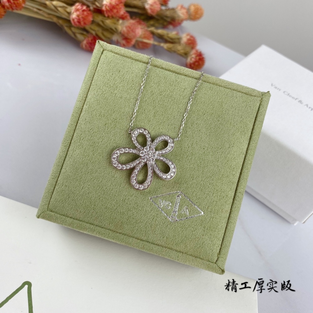 VCA necklace