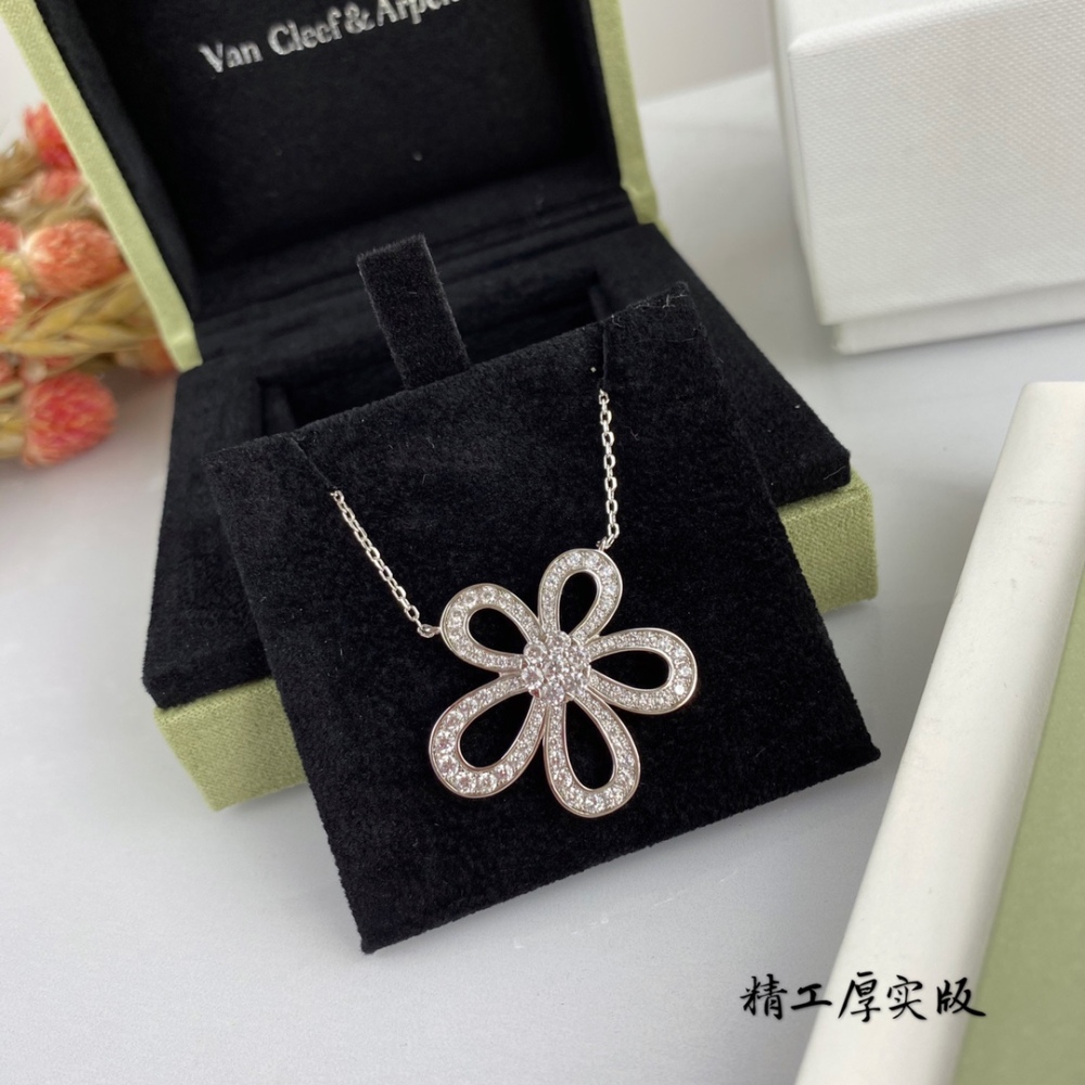 VCA necklace