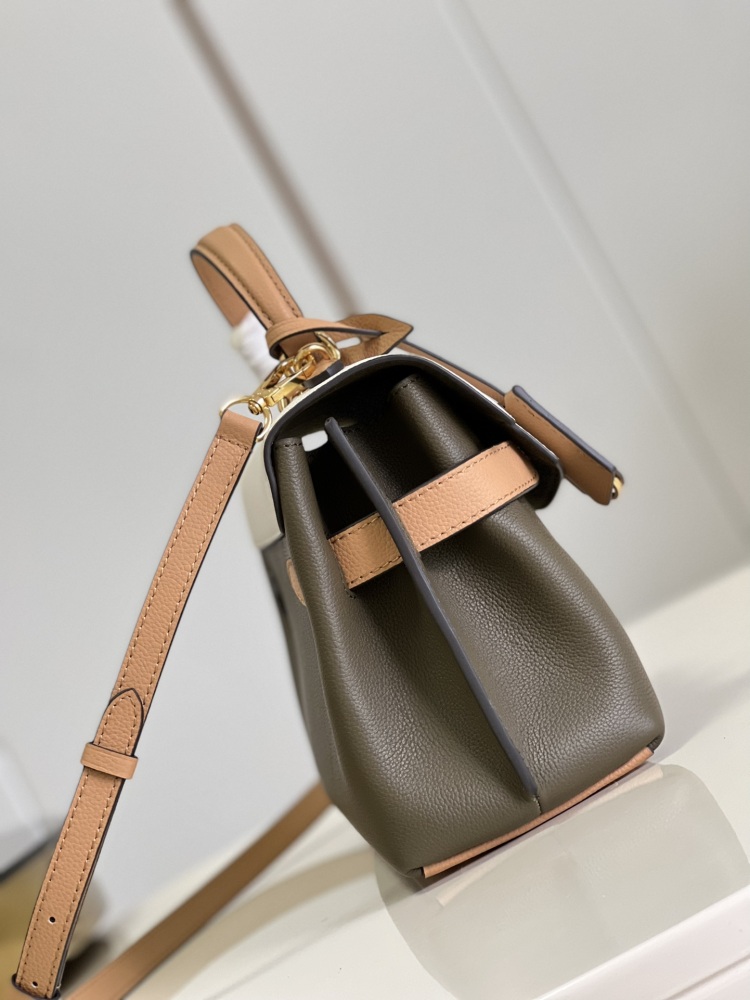 Louis Vuitton Lockme Ever BB PM M20797 mirror boutique