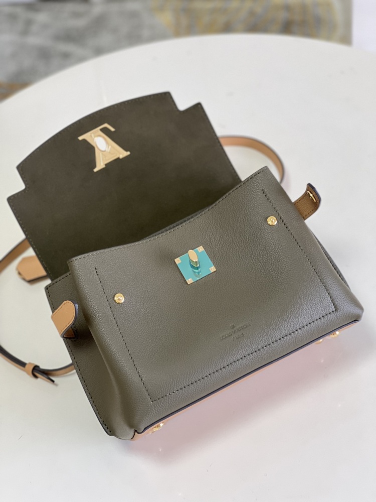 Louis Vuitton Lockme Ever BB PM M20797 mirror boutique