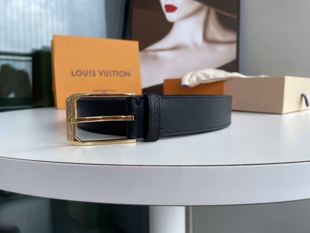 Louis Vuitton belt 3.5cm