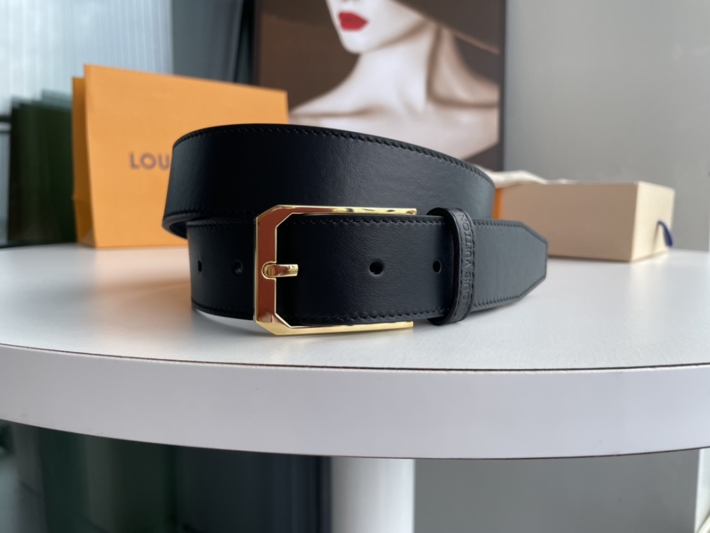 Louis Vuitton belt 3.5cm