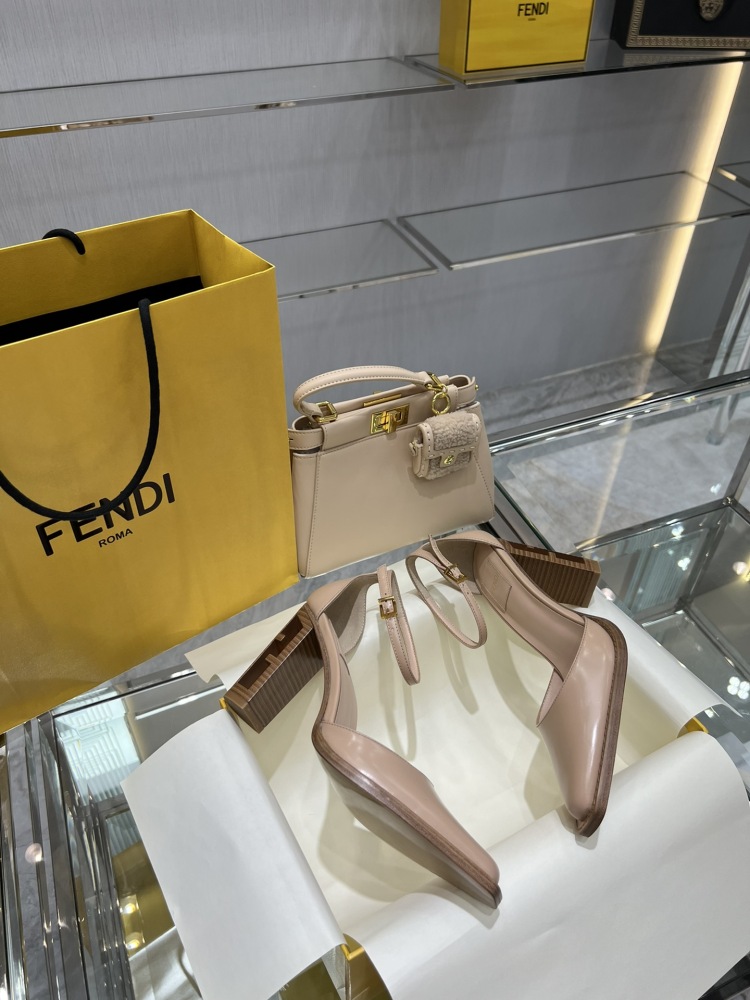 Fendi sandals Haute Couture Fall Winter2022-23