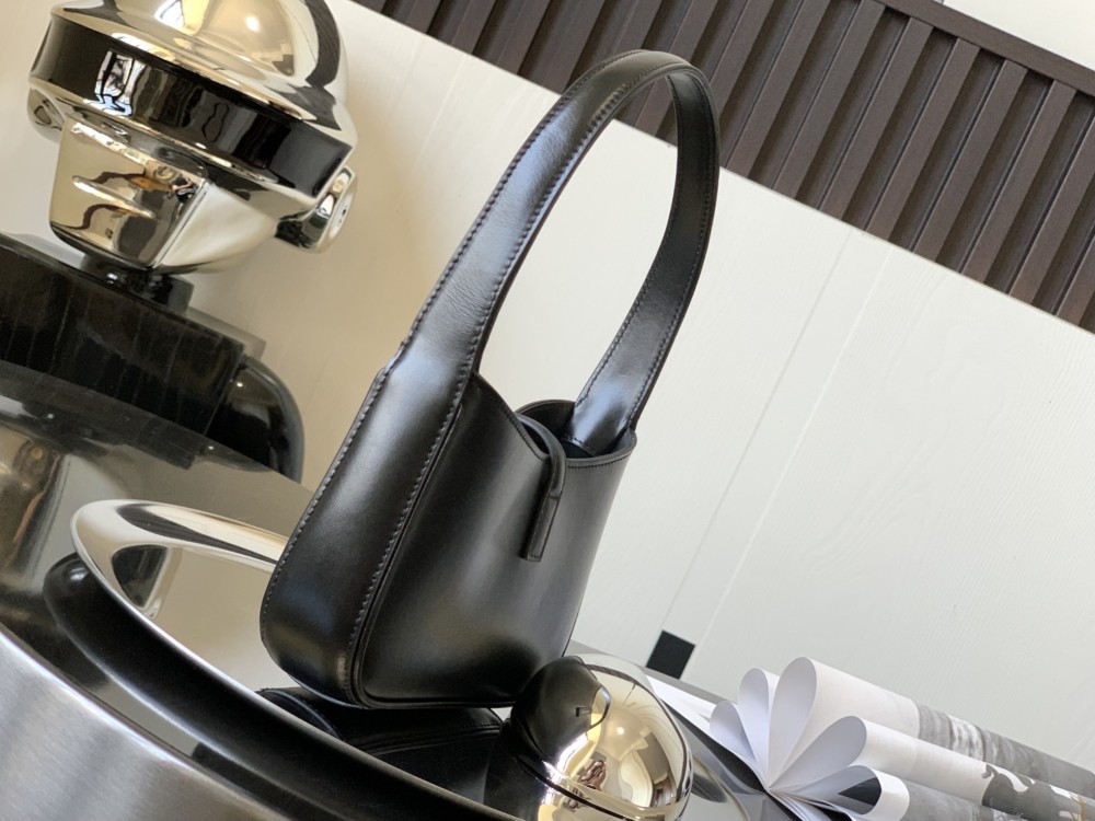 Saint Laurent LE5A7 mini Hobo 710318 Mirror boutique