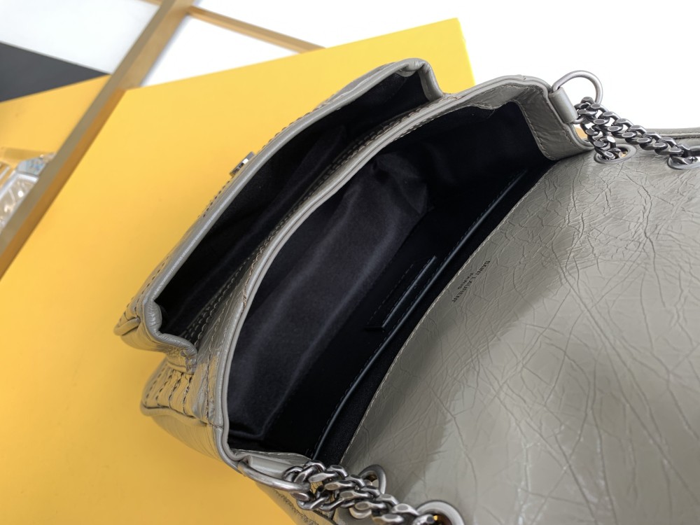 Yves Saint Laurent  NIKI PM 633151 Mirror Boutique
