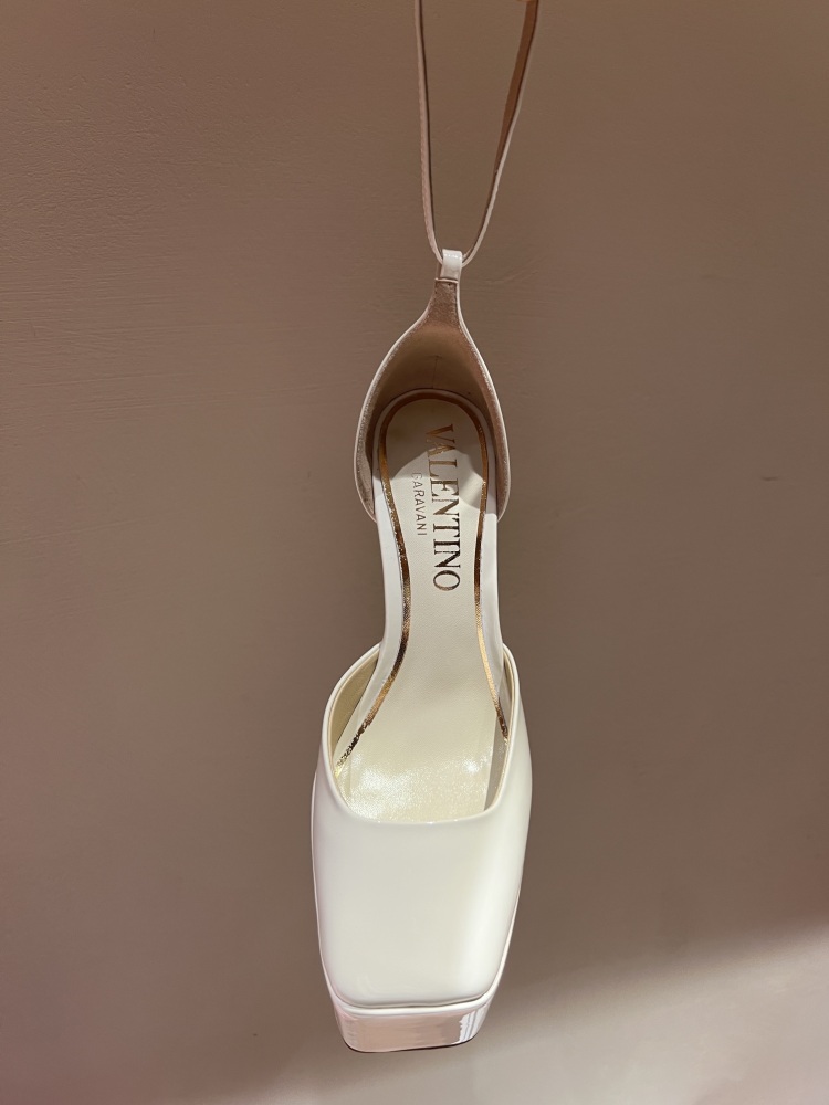 Ladies Valentino Square Toe Patent Leather Platform Patent Leather Pumps