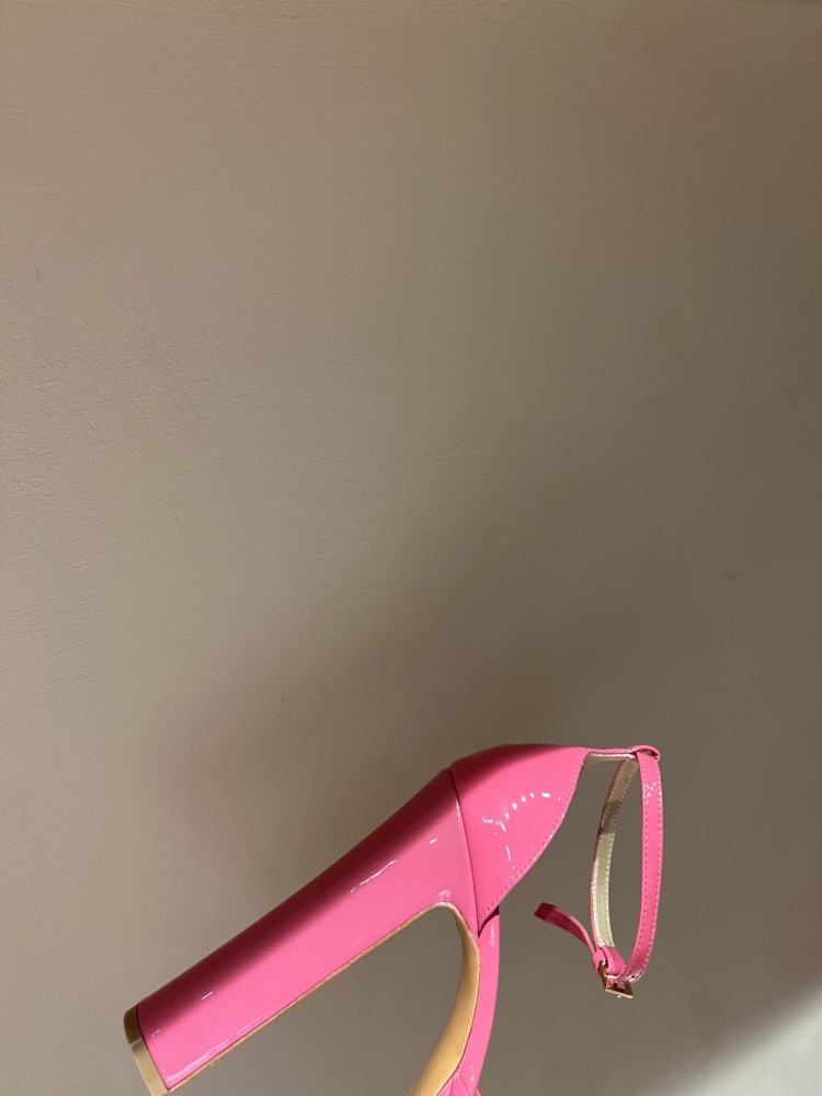 Ladies Valentino Square Toe Patent Leather Platform Patent Leather Pumps