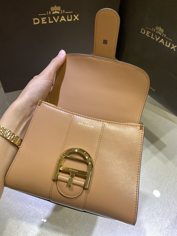 Delvaux brillant  box  Mirror Boutique