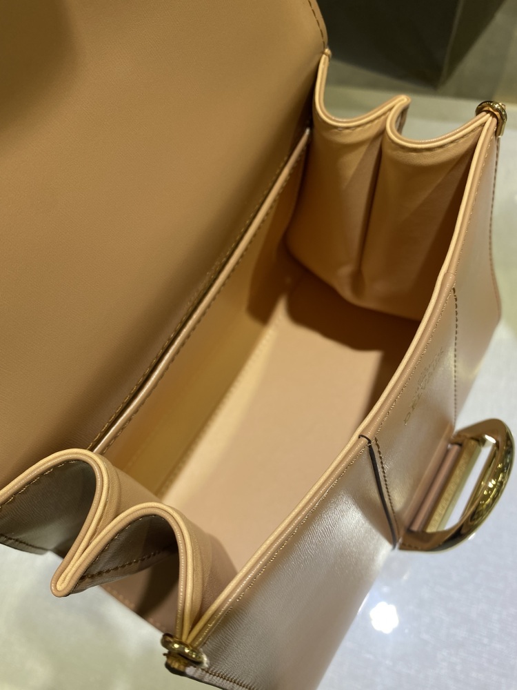 Delvaux brillant  box  Mirror Boutique