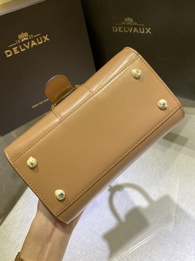 Delvaux brillant  box  Mirror Boutique