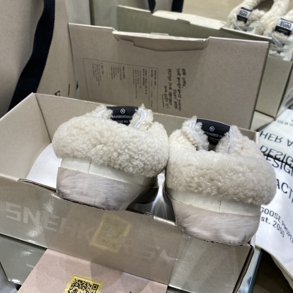GGDB men's and women's sneakers(golden goose)