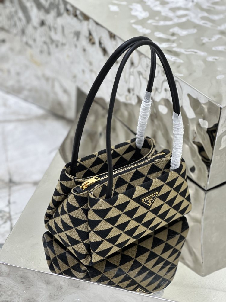 Prada embroidery boston 1BA368 Mirror Boutique