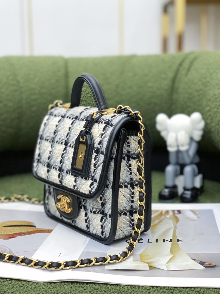 Chanel  2022SS Handle Flap Bag/Messenger Bag 22K AS3652 Mirror Boutique