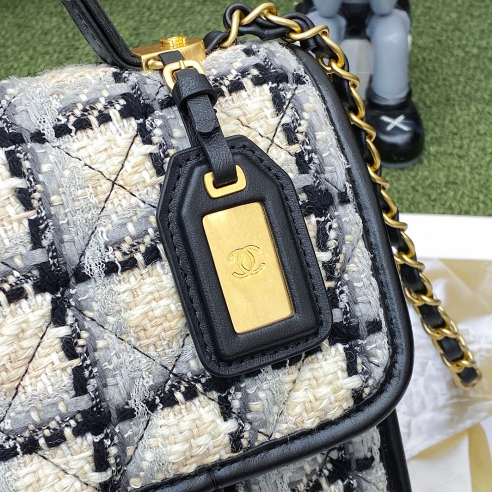 Chanel  2022SS Handle Flap Bag/Messenger Bag 22K AS3652 Mirror Boutique