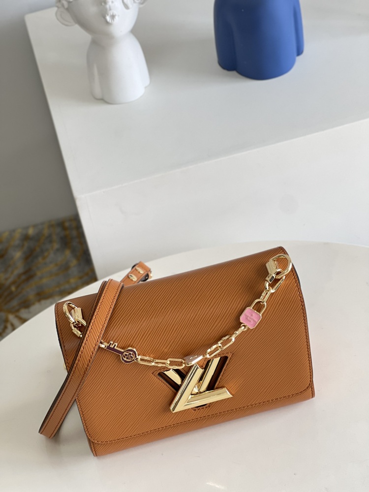 Louis Vuitton Twist MM M50282 Mirror boutique