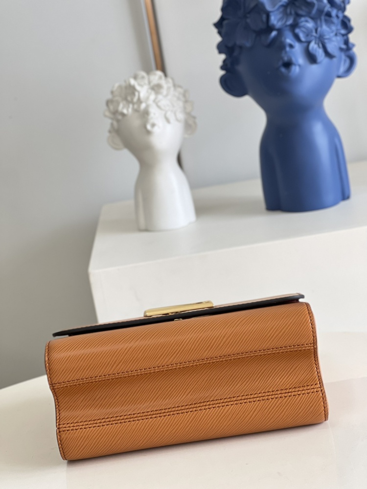 Louis Vuitton Twist MM M50282 Mirror boutique