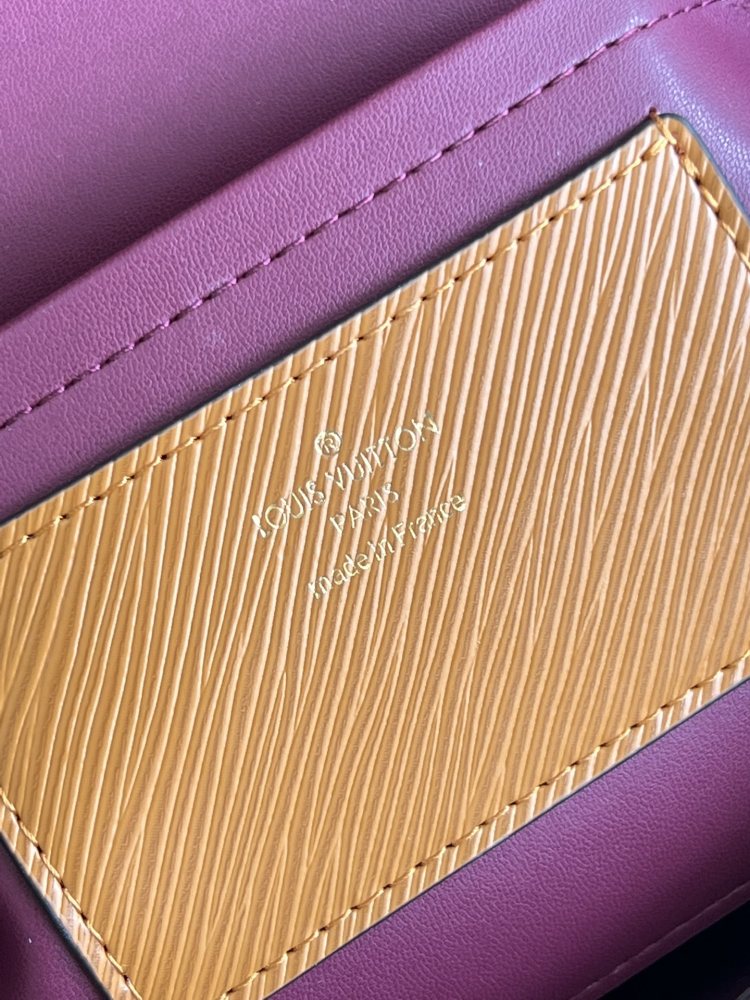 Louis Vuitton Twist MM M50282 Mirror boutique