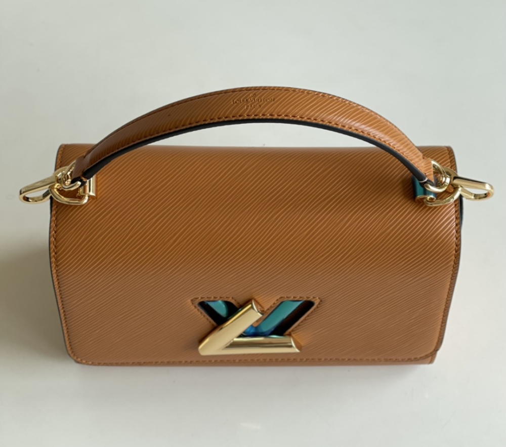Louis Vuitton Twist MM M50282 Mirror boutique