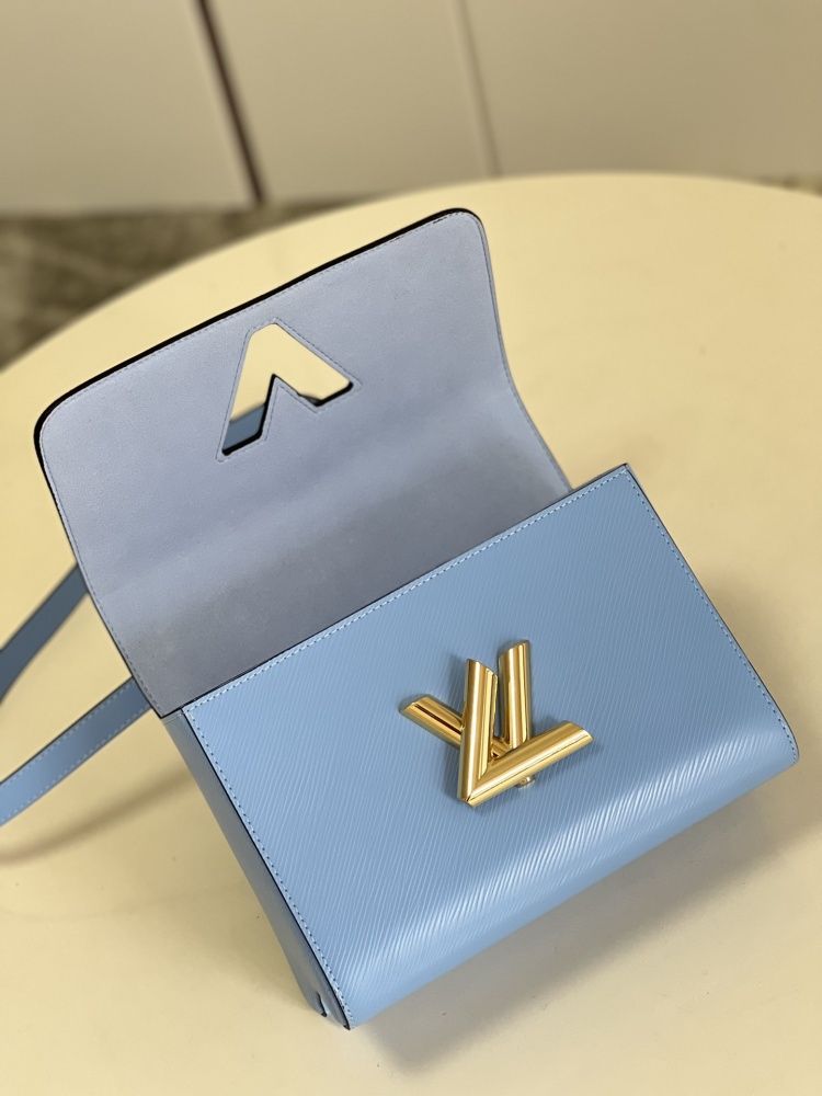 Louis Vuitton Twist MM M50282 Mirror boutique